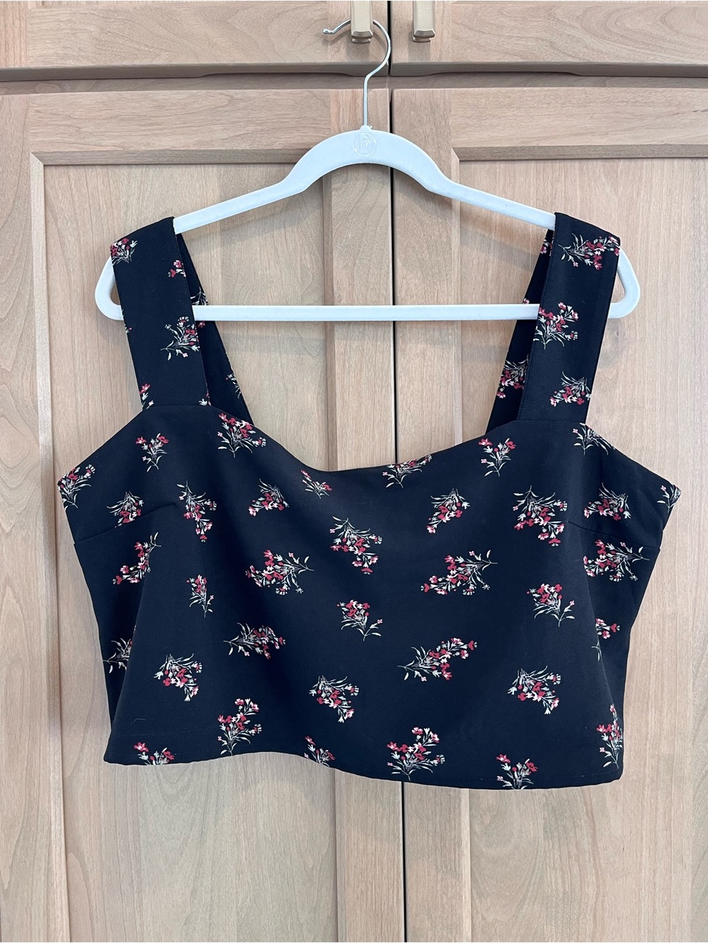 NEW A&F Crop Top - Picture 1 of 4